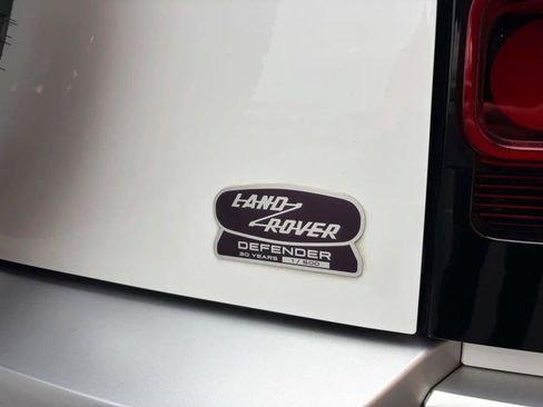 Used 2023 Land Rover Defender 110 S AWD/4WD image 29