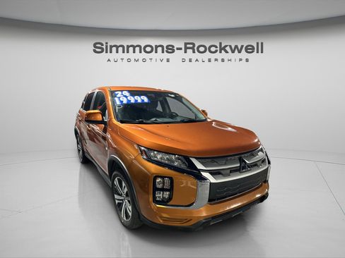 Used 2024 Mitsubishi Outlander Sport ES image 2