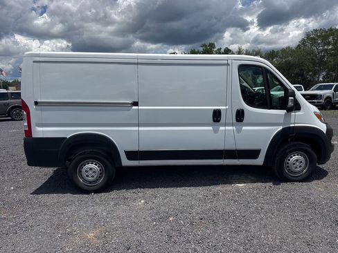 Used 2025 RAM ProMaster 2500 w/ Convenience Group FWD image 6