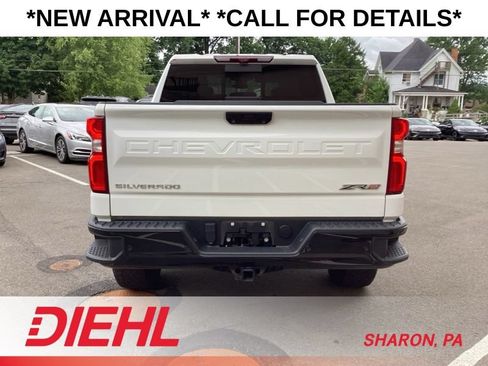 Used 2022 Chevrolet Silverado 1500 ZR2 w/ Technology Package AWD/4WD image 6