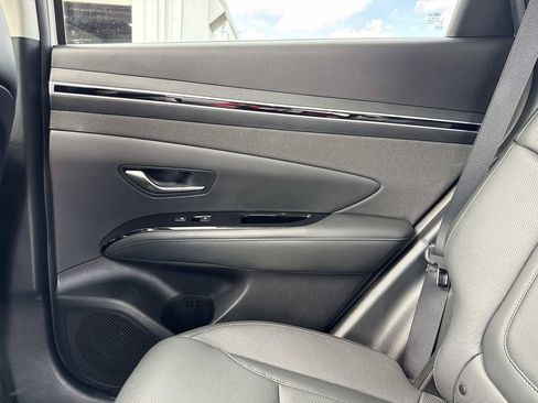 Used 2023 Hyundai Tucson Limited FWD image 16
