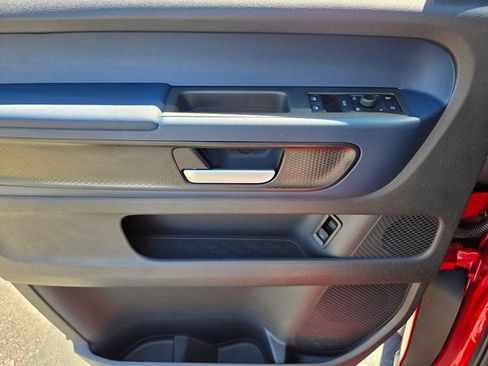 Certified 2025 Volkswagen ID. Buzz Pro S Plus RWD image 18