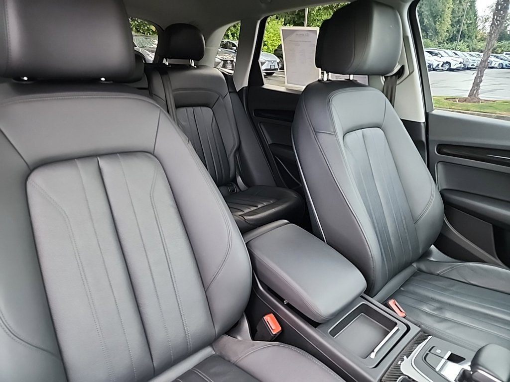 Used 2019 Audi Q5 2.0T Premium w/ Convenience Package AWD/4WD image 21