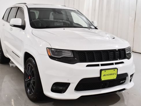 Used 2017 Jeep Grand Cherokee SRT w/ Trailer Tow Group IV AWD/4WD image 4
