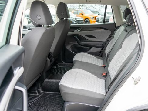 Used 2025 Volkswagen Tiguan S AWD/4WD image 13