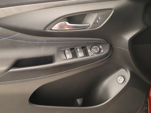 Used 2024 Buick Envista Sport Touring w/ Convenience I Package FWD image 23