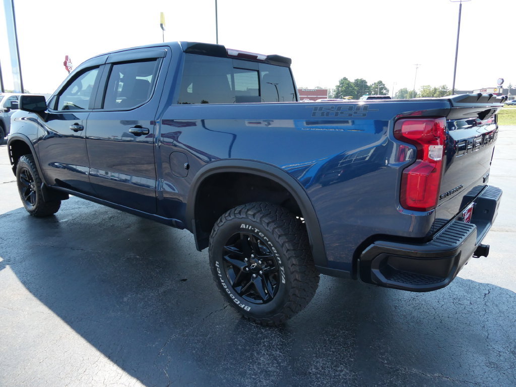 Used 2020 Chevrolet Silverado 1500 LT Trail Boss AWD/4WD image 7