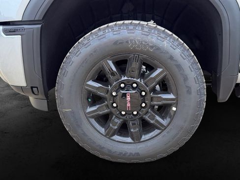 New 2026 GMC Sierra 2500 AT4 w/ AT4 Premium Plus Package AWD/4WD image 11