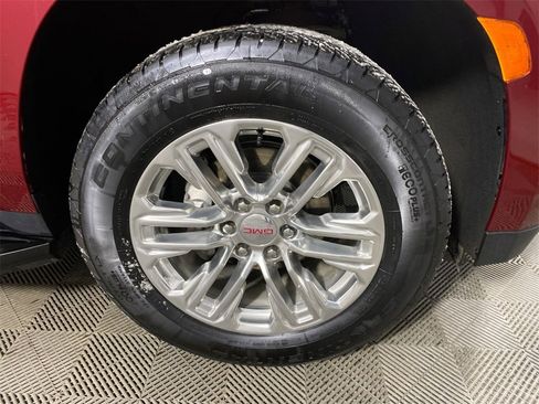 Used 2023 GMC Yukon SLE w/ Gmc Pro Safety Plus Package image 10