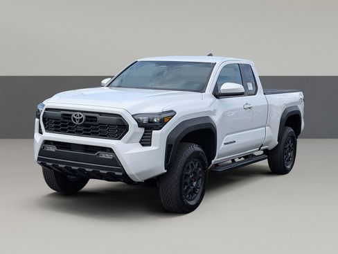 New 2026 Toyota Tacoma 2WD Xtracab image 3