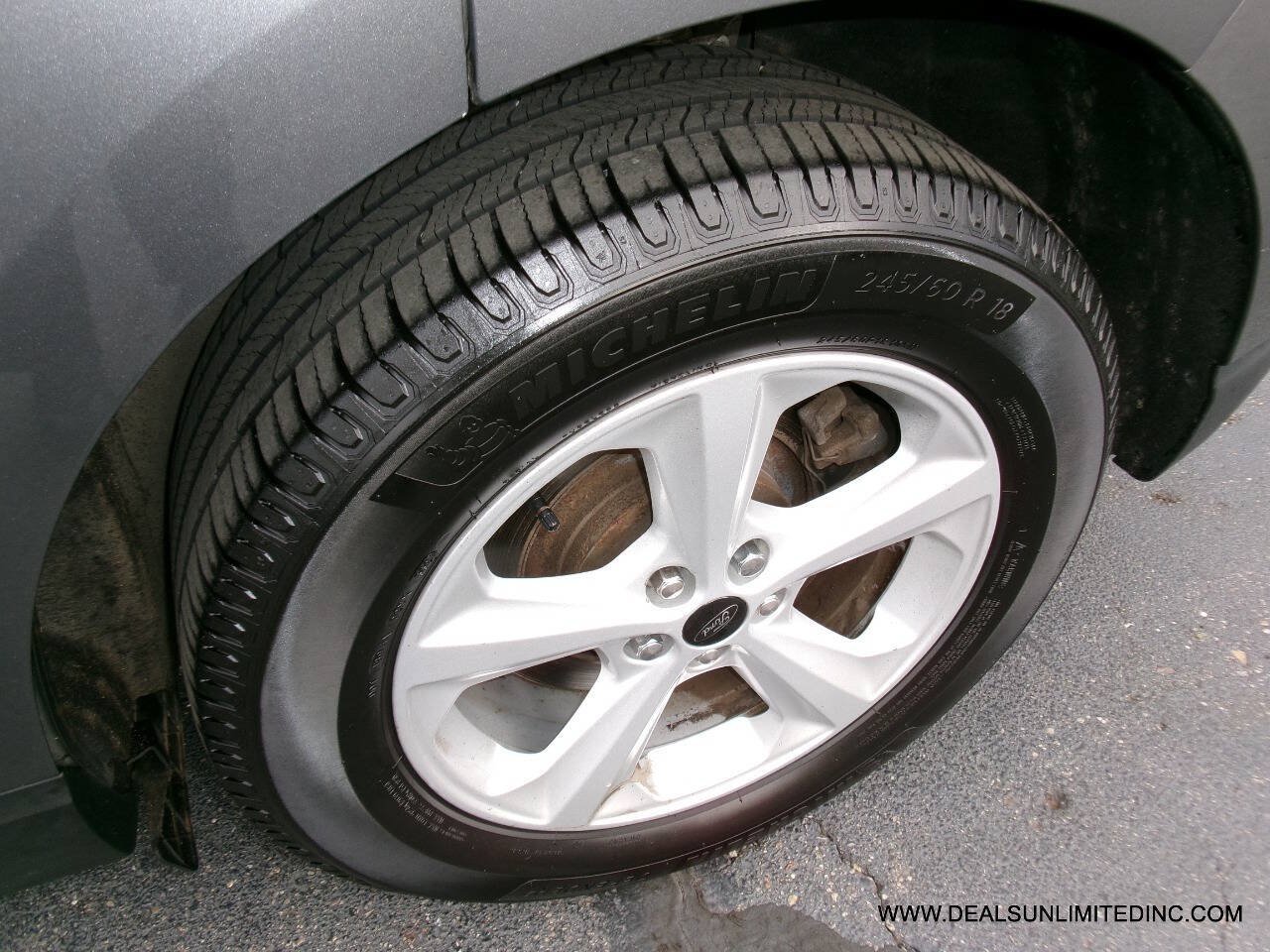Used 2023 Ford Edge SE AWD/4WD image 7