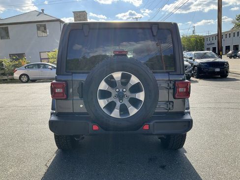 Used 2018 Jeep Wrangler Unlimited Sahara w/ Dual Top Group image 6