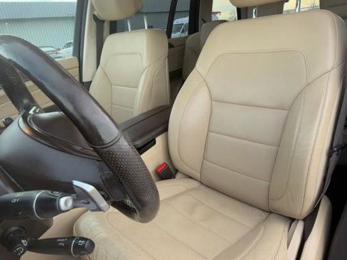 Used 2017 Mercedes-Benz GLS 550 4MATIC image 20