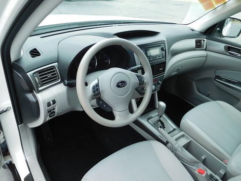 Used 2012 Subaru Forester 2.5X Premium w/ All-Weather Pkg image 16