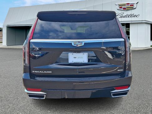 Certified 2024 Cadillac Escalade Premium Luxury Platinum AWD/4WD image 4