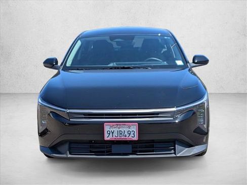 Used 2025 Kia K4 FWD image 2