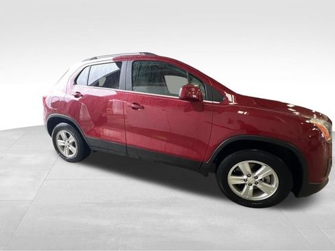 Used 2015 Chevrolet Trax LT w/ LT Sun and Sound Package AWD/4WD image 6