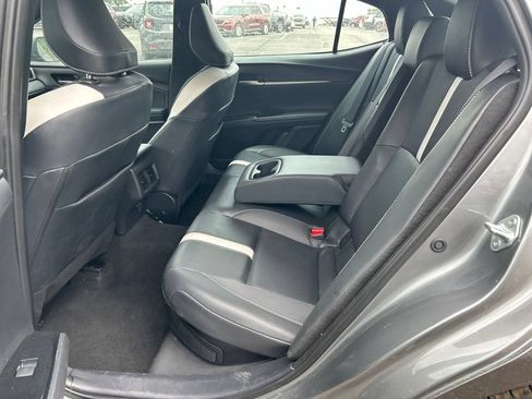 Used 2025 Toyota Camry SE FWD image 9