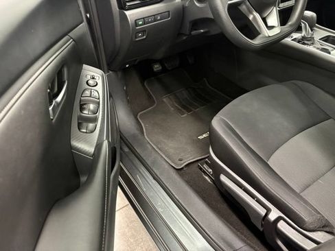 Used 2024 Nissan Sentra SV FWD image 10
