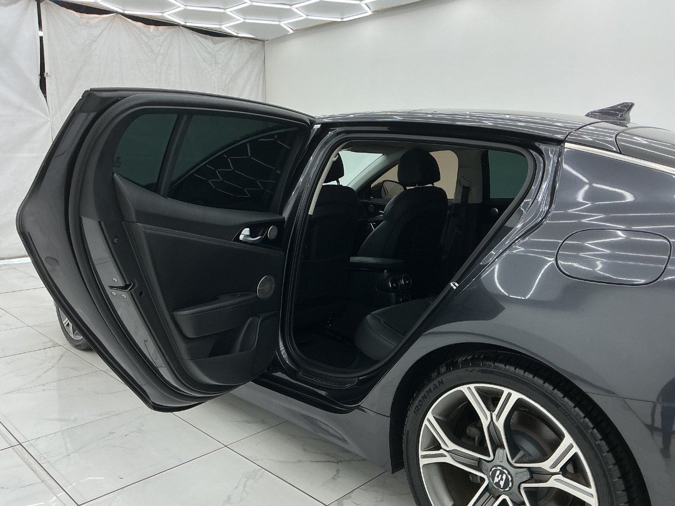 Used 2019 Kia Stinger Premium AWD/4WD image 22