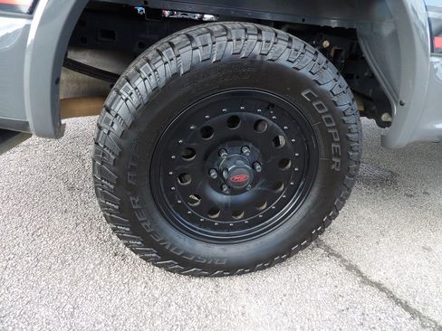 Used 2020 Ford F150 XLT w/ Equipment Group 302A Luxury image 13