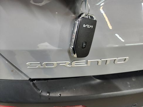 Used 2023 Kia Sorento S w/ Panoramic Sunroof Package AWD/4WD image 45