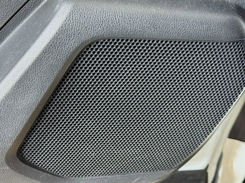 Used 2021 Toyota Highlander XLE image 21