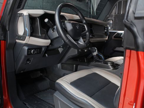 Used 2023 Ford Bronco Wildtrak AWD/4WD image 47
