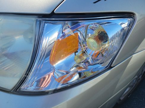 Used 2003 MAZDA MPV LX FWD image 9