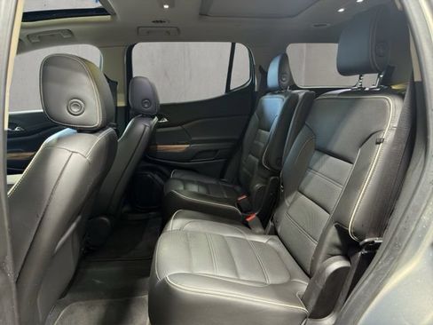 Used 2019 GMC Acadia Denali w/ Technology Package AWD/4WD image 8
