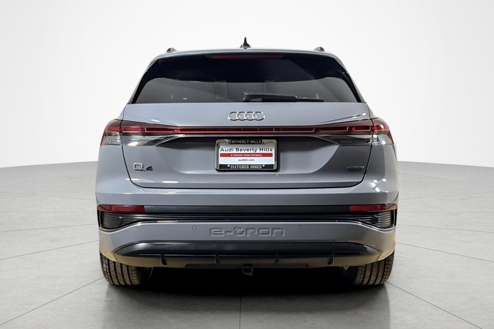Used 2024 Audi Q4 e-tron Premium w/ Convenience Package AWD/4WD image 4