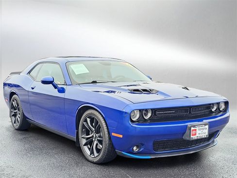 Used 2018 Dodge Challenger SXT Plus image 25