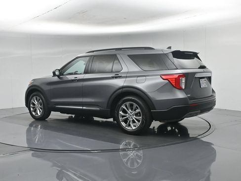 Certified 2021 Ford Explorer XLT w/ Equipment Group 202A RWD image 7