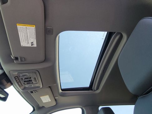 New 2025 GMC Sierra 2500 SLT w/ SLT Premium Package image 15