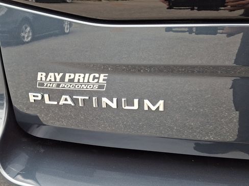 Certified 2025 Ford Expedition Platinum image 33