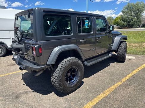 Used 2018 Jeep Wrangler Unlimited Sport AWD/4WD image 7
