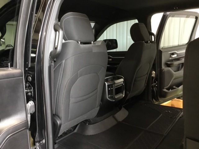 Used 2021 RAM 1500 Big Horn AWD/4WD image 34