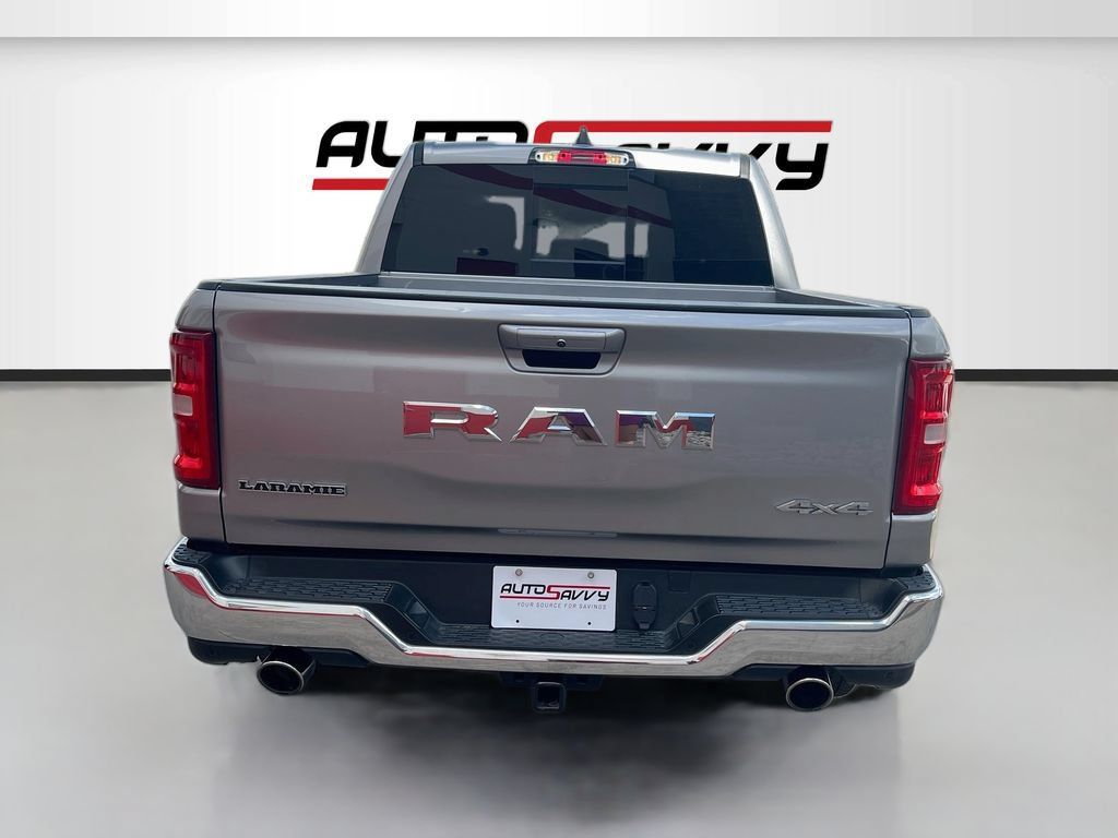 Used 2025 RAM 1500 Laramie AWD/4WD image 6