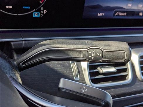 Used 2025 Mercedes-Benz GLE 350 4MATIC image 17