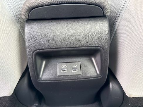 Used 2025 Toyota Corolla LE image 15