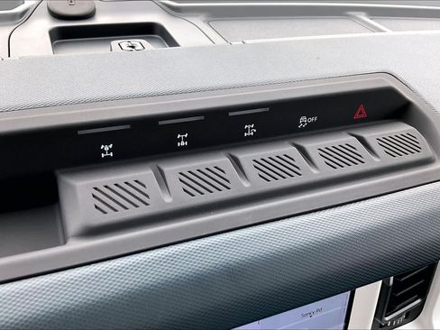 New 2026 Ford Bronco Heritage Edition AWD/4WD image 18
