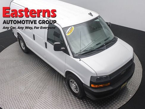 Used 2019 Chevrolet Express 2500 w/ Driver Convenience Package RWD image 3