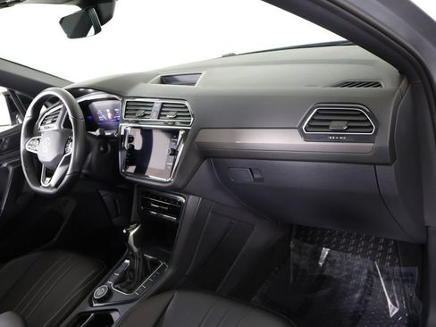 Used 2024 Volkswagen Tiguan SE R-Line AWD/4WD image 30