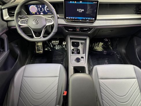 New 2026 Volkswagen Tiguan SE R-Line AWD/4WD image 12