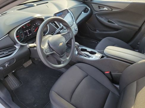 Used 2024 Chevrolet Malibu LT image 18