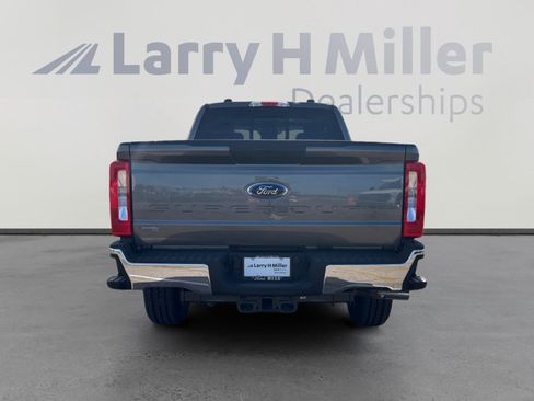 New 2025 Ford F250 XLT w/ FX4 Off-Road Package image 4
