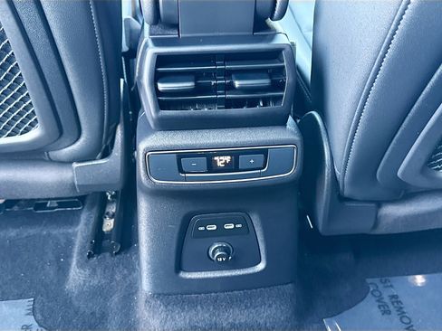 Certified 2024 Audi Q4 e-tron Premium Plus image 20