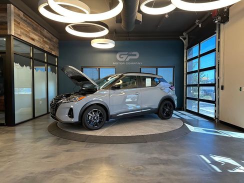 Used 2024 Nissan Kicks SR w/ SR Premium Package FWD image 23