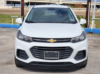 Used 2022 Chevrolet Trax LS w/ Tint and Cruise Package video 2