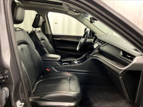 Used 2021 Jeep Grand Cherokee L Limited image 11